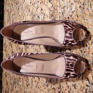 VALENTINO heels size 8.5 tiger stripe